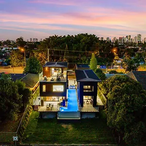  Villa Brand New Modern 8 Bedroom In City Centre - Heated Modern Infinity Pool