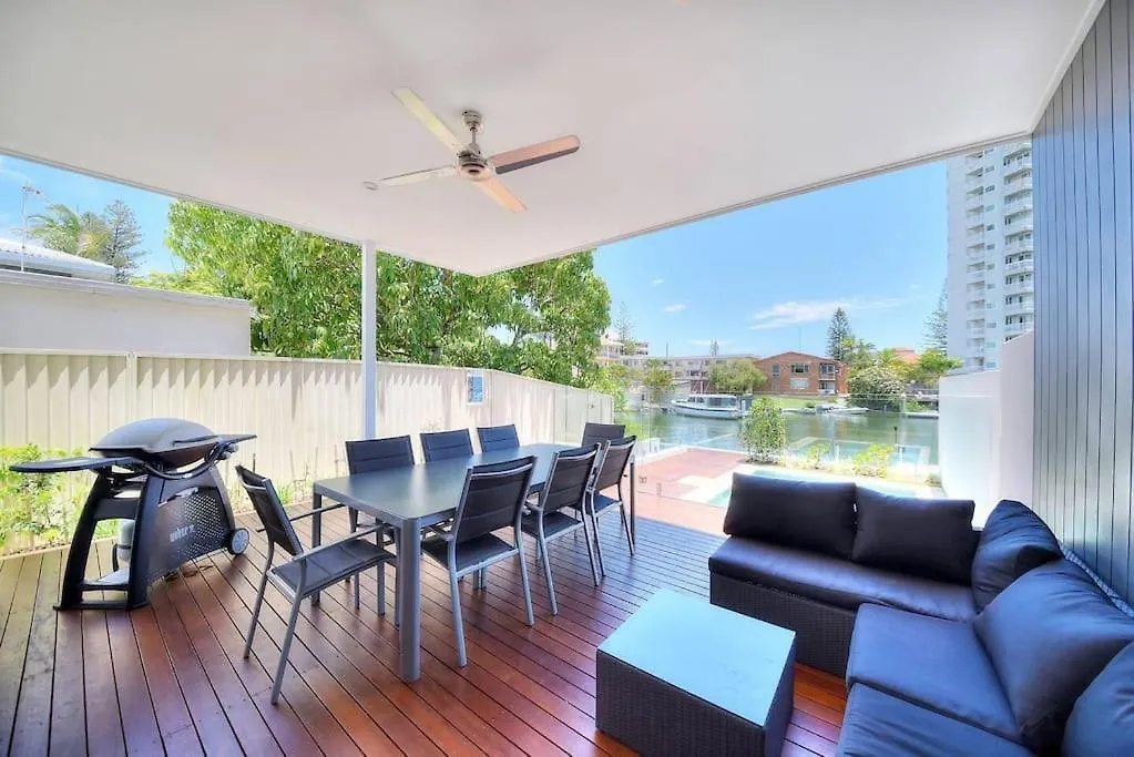 Bliss At Surfers Paradise Gold Coast Villa