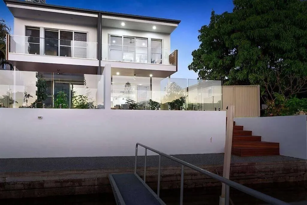 Villa Bliss At Surfers Paradise Gold Coast